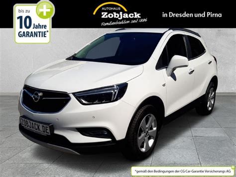 Nuotrauka Opel Mokka X su akcentu ant vidaus įrangos.