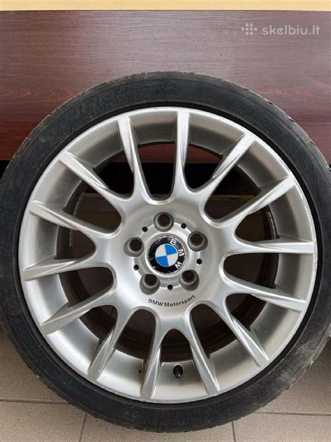 BMW Style 95 ratlankiai ant automobilio