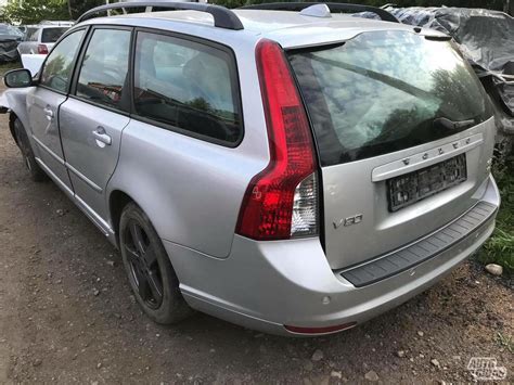 Volvo V50 važiuoklės dalys