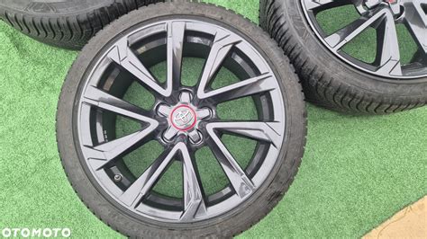 Toyota Verso su sumontuotais R18 ratlankiais