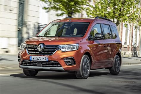 Infografika su saugos sistemomis Renault Kangoo