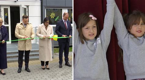 Vaikai mokosi vairuoti aikštelėje