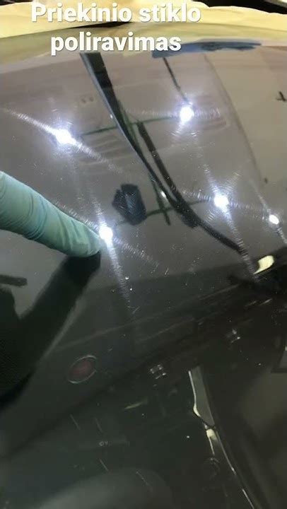 automobilio priekinio stiklo poliravimas