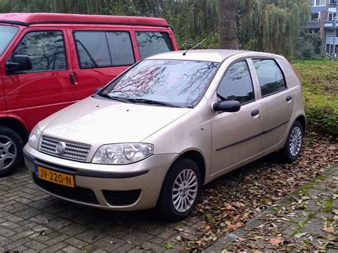 Fiat Punto Classic 5d automobilio nuotrauka iš priekio