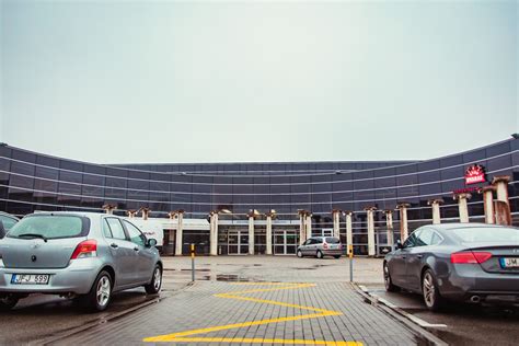 Eismo įvykiai prekybos centrų aikštelėse