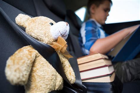 Istorinis automobilis su pirmaisiais saugos diržais