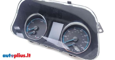 Toyota Camry prietaisų skydelis