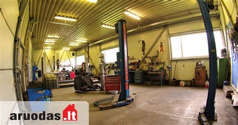 Autoserviso interjeras su įranga diagnostikai ir remontui