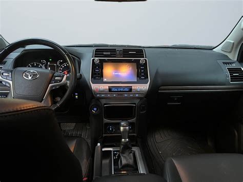 Toyota Land Cruiser 150 interjeras