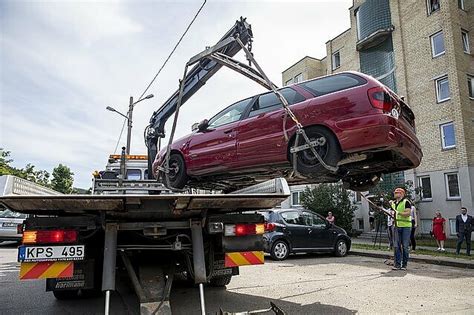 Priverstinis automobilių nutempimas ir jo priežastys
