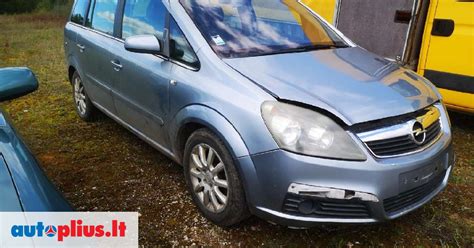 Opel Zafira automobilis