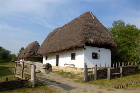 Tradiciniai fachverkiniai namai