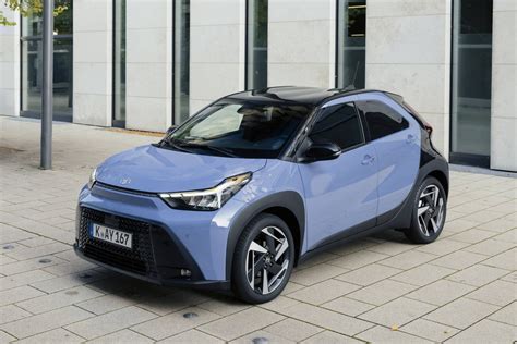 Toyota Aygo interjeras su multimedija