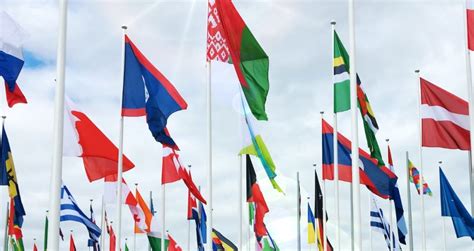 Įvairių tautų vėliavos