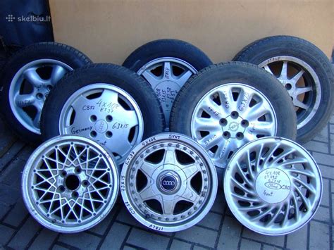 Lieti ratlankiai R15 ant Audi 80 automobilio