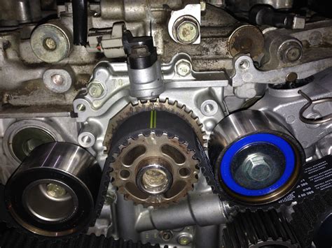 Subaru paskirstymo diržo keitimas
