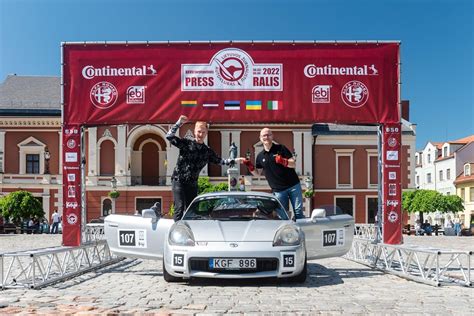 Viada Press ralio dalyviai trasoje