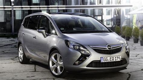 Opel Zafira C interjeras