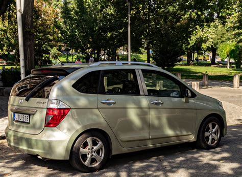 Honda FR-V interjeras ir sėdynių išdėstymas