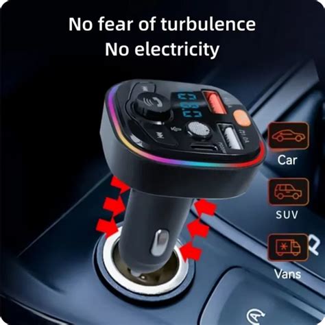 Nuotrauka: Saab 9-5 automobilio interjeras su stereosistemos jungtimis