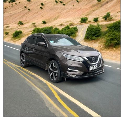 Nissan Qashqai automobilio interjeras su valdymo ekrana