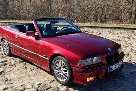 BMW E36 automobilis