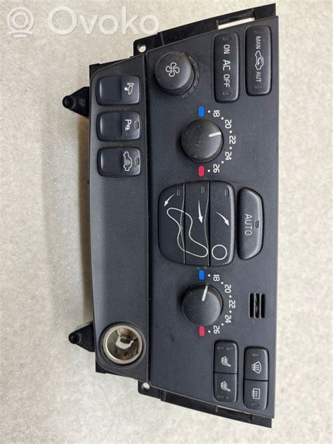 Volvo V70 salono vaizdas su klimato kontrole