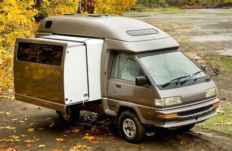 Toyota Camp Mate