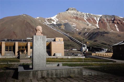 Apleista Piramidės gyvenvietė Špicberge