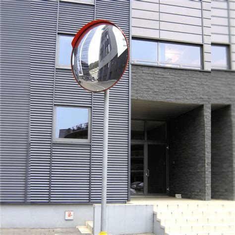 Schema, kaip išgaubtas veidrodis praplečia matymo lauką