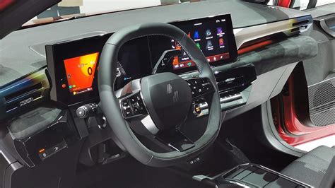 Renault Clio interjeras su multimedijos sistema