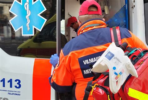 Schema, kaip darbuotojai dažniausiai daro karjerą greitosios medicinos pagalbos sistemoje