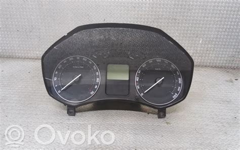 Skoda Octavia MK2 prietaisų skydelis su modernia multimedijos sistema