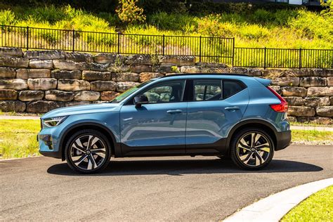 Volvo XC40 parkavimas mieste