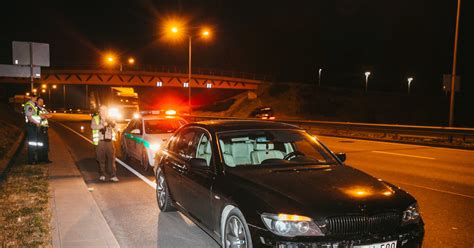 BMW naktinis pasivažinėjimas Vilniuje