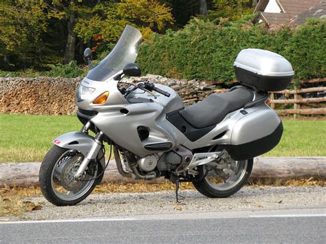 Honda Deauville motociklas