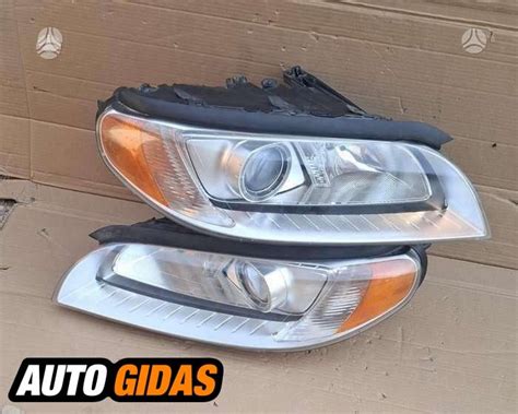 Volvo V70 II priekinis žibintas
