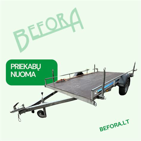 Nuotrauka Mercedes-Benz CLK su prikabinta priekaba