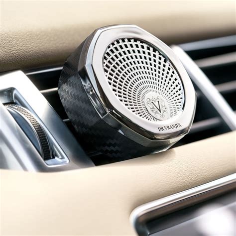 Pažeistas automobilio difuzorius