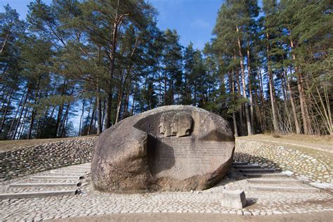 Anykščių kraštovaizdis su Puntuko akmeniu