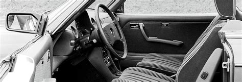 Mercedes-Benz 123 serijos interjeras su Becker grotuvu