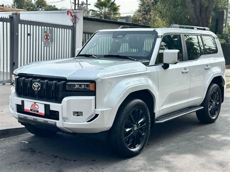 Toyota Land Cruiser Prado VX interjeras su bekelės įranga