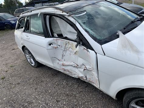 automobilio kėbulo pažeidimai po avarijos