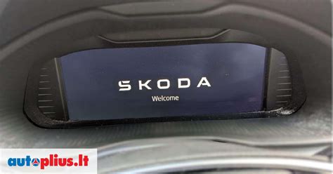 Skoda Rapid automobilio prietaisų skydelis su navigacija