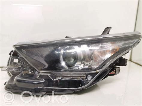 Toyota Auris priekinis žibintas