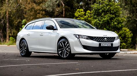 Peugeot 508 vs konkurentai