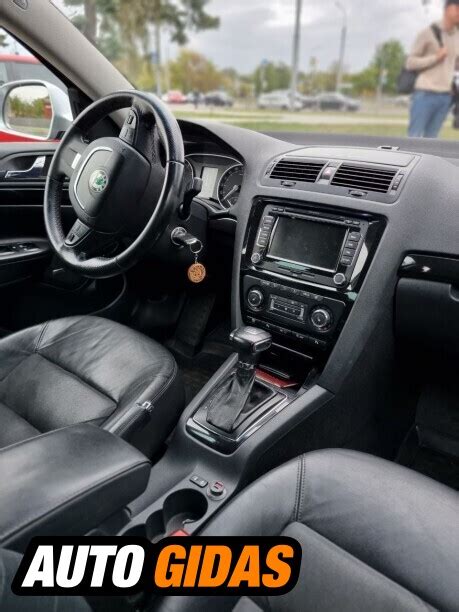 Skoda Octavia salono apšvietimo elementai