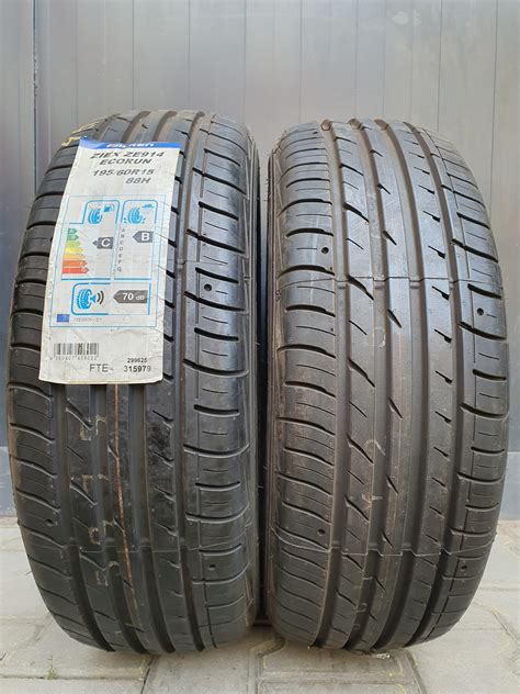 Falken padangų logotipas ir įvairių modelių nuotraukos