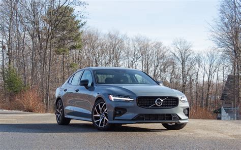 Volvo S60 automobilio priekis