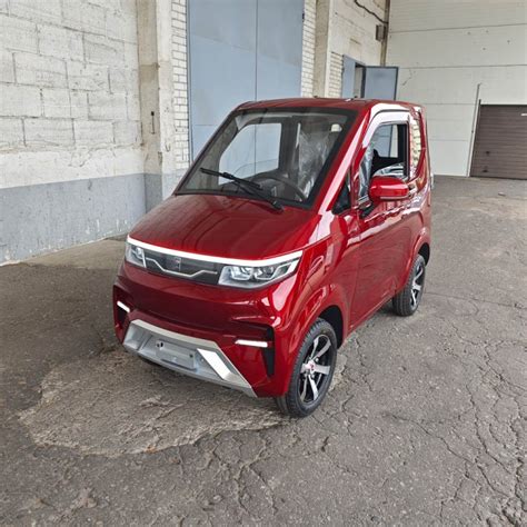 Elektrinis keturratis mini automobilis